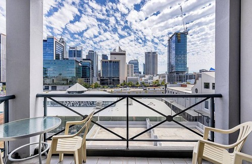 Northbridge Apartment | James on the Park - Executive Escapes