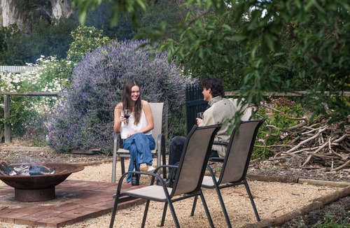 Lyndoch House | Jasmine's Cottage Barossa Valley Vineyard Views