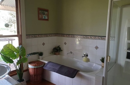 Buln Buln Other | Jilly Park Farm Experience - Discover Rustic Charm and Tranquil Farm Life in West Gippsland Inc Breakfast
