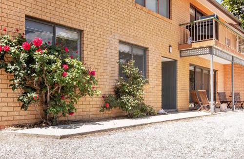 East Jindabyne Apartment | Jindabyne Peaceful Lakeside Escape