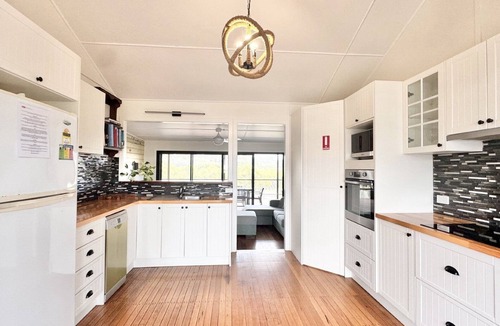 Wooli House | JJ's Holiday House, TOP NOTCH