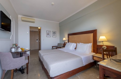 Tolo Hotel | John & George