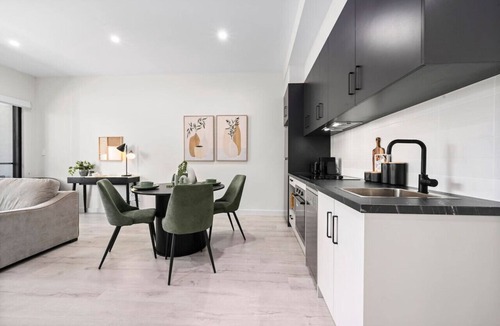 Port Adelaide Apartment | Jolly Jubilant Jubilee - New 2 Bed Apt