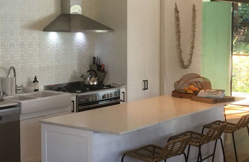 Sydney House | JULIANS ON COBA . stunning sunsets . HAWKESBURY RIVER . river specials