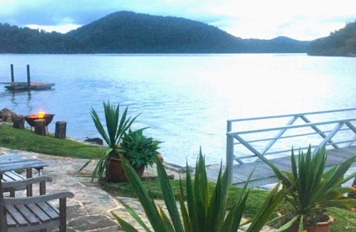 Sydney House | JULIANS ON COBA . stunning sunsets . HAWKESBURY RIVER . river specials