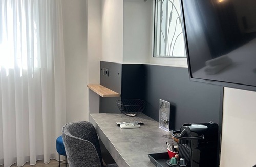 Makrigianni House | Junior Suite 2 with Veranda Jacuzzi