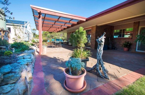 Bonney House | Jury Road Orchard Sum