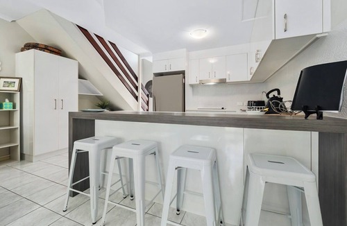 Yorkeys Knob Apartment | Just a short stroll to beautiful Yorkeys Knob beach