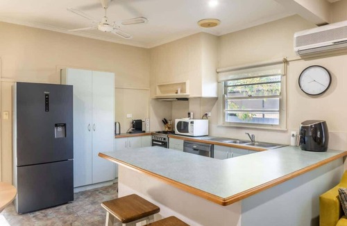 Myrtleford House | Just the Spot - Affordable Family Accommodation