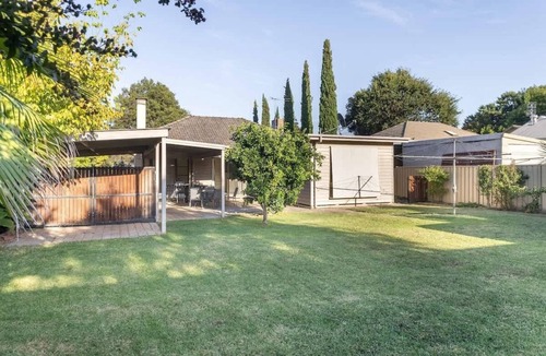 Myrtleford House | Just the Spot - Affordable Family Accommodation