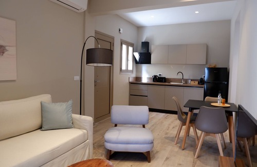 Dafnata House | Kaiser Luxury Suites