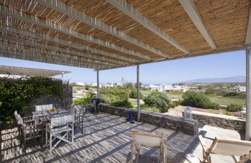 Santa Maria Villa | Kallisti Daphne · Gorgeous Villa - an oasis for 8 people