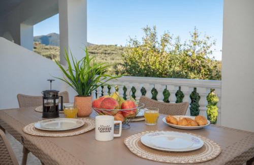 Alikanas Apartment | Kamara Apartments - 450m from the beach, by ZanteWize