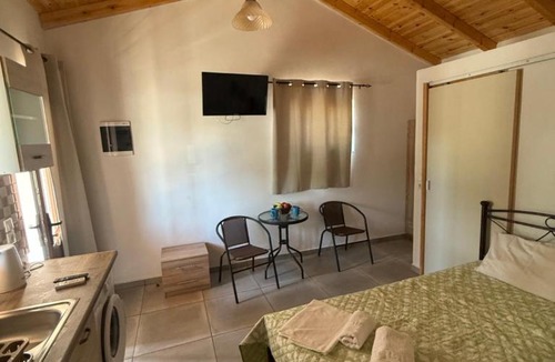 Karvelas Apartment | Kamares Bay Escape