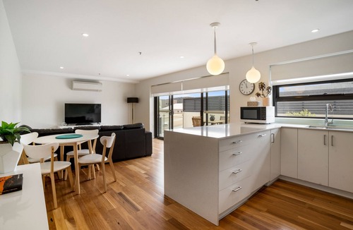 Bellerive Apartment | Kangaroo Bay Apartments