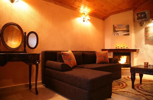 Aghios Athanasios House | Karavitis Guesthouse