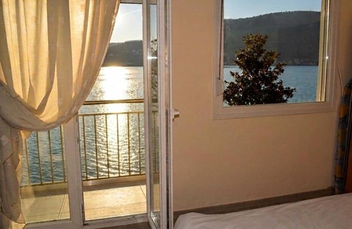 Kastoria Apartment | Kastoria apartment! Μπροστά στη λίμνη στο κέντρο!