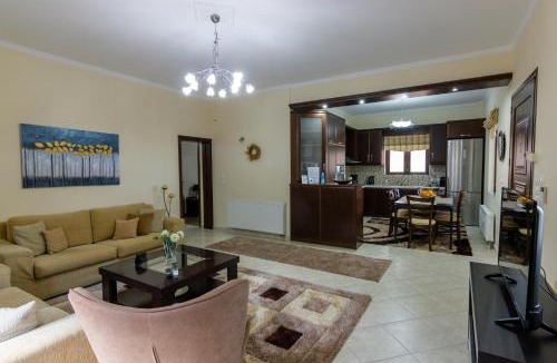 Leonidio Apartment | Katerina & Elia's Family House