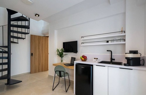 Kalamata Marina Apartment | KEDL Junior Suites 502