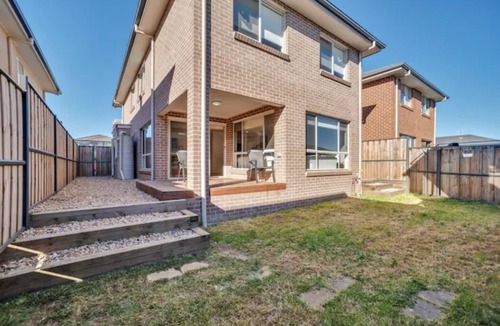 Kellyville House | Kellyvile Delight 5BrHouse+Parking+Shopping Center