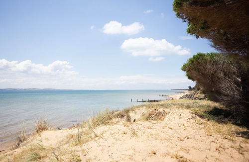 Cowes House | Kenros Beach House - Gordon Ave - close to safe swimming beach!