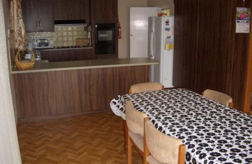 Melville House | Kev's Place - Coobowie