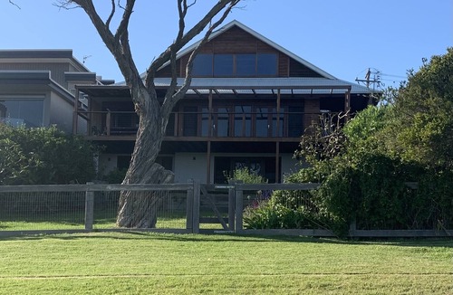 Kiama House | Kiama beachfront house with stunning ocean views.