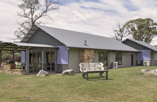 Lake Crackenback Apartment | Kickenback Studio - Gym l Indoor Pool l Tennis l Air-Con l WiFi l BBQ
