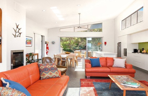 Killcare House | Killcare Beach Abode - Right opposite the beach with a beach and bush outlook