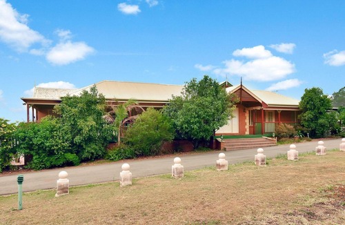 Pokolbin Apartment | King 2 - close proximity to Bimbadgen and Hope Estate concerts