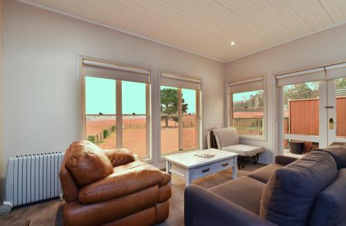 Pokolbin Apartment | King I