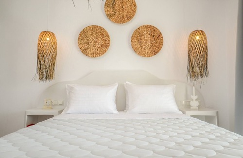 Plaka Bed & Breakfast | KING PREMIUM SEA VIEW SUITE GLARONISSI BEACH
