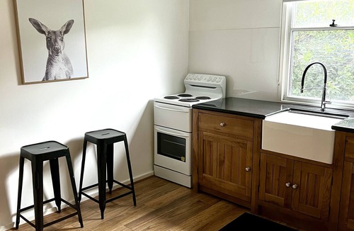 West Tamworth House | King's Park - Quiet 3 Bedroom House - Free Wifi