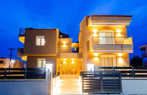 Flogita Apartment | Kiosse Maison 1 by TravelPro Services - Nea F...