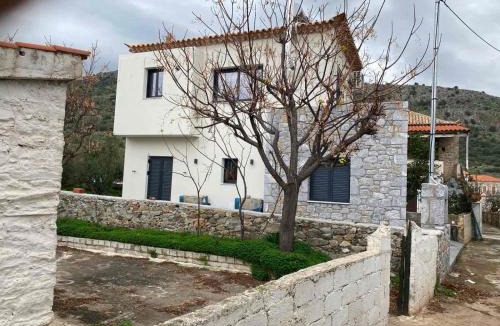 Lefktron House | kipaki-trachila Mani
