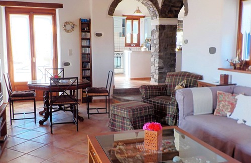 Pounta House | Kite surfer's favourite, seaviews and BBQ, walk to seashore!