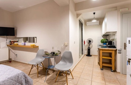 Kitries House | Kitries Summer Getaway - Eden Sandy Suite