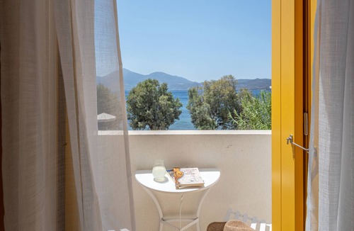 Tripiti House | KLIMA BAY Beachfront Boutique Houses (Yellow)