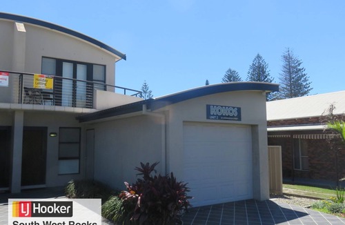 South West Rocks House | KOKO'S - THREE BEDROOMS, SPA BATH, MODERN