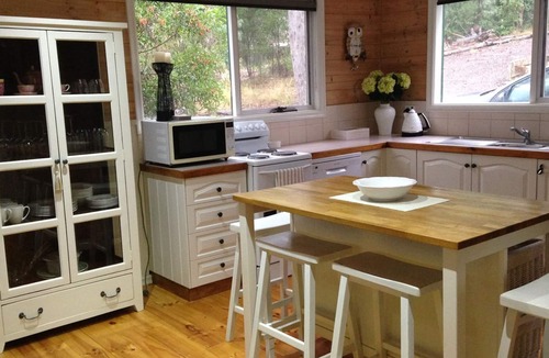 Sawmill Settlement House | Kooka's Cottage - Off Mountain: Family/Small Group Accommodation