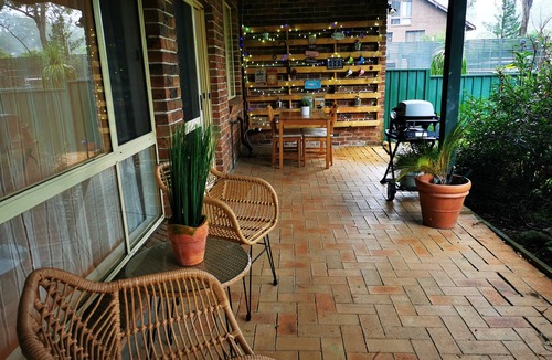 Thornleigh House | Kookaburra Place 2 BR, spacious, private, parking, Wi-Fi