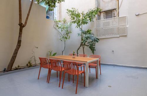 Koukaki Villa | Koukaki Cielo Villa10 -Pvt Yard 3BR 8ppl -10min Metro Acropolis