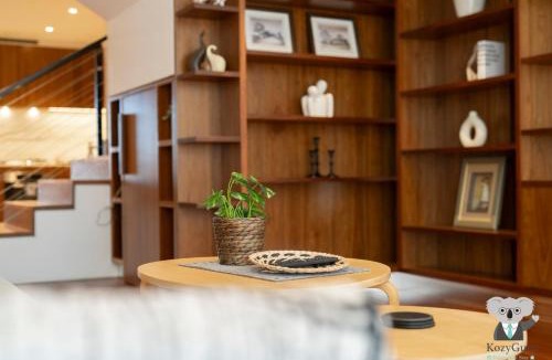 Waterloo Apartment | KozyGuru | Waterloo| Modern 2Level 2BR Apt Parking