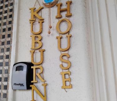 Kos Town Apartment | Kuburno House - Spacious - close to the beach apartment