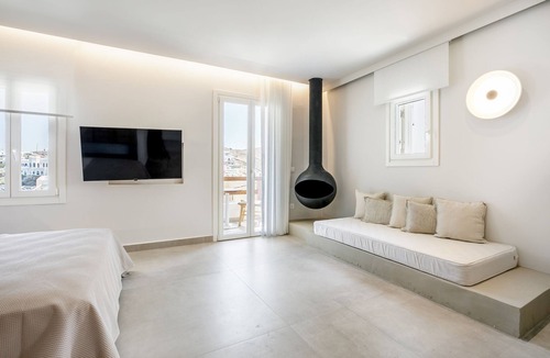 Loutra Hotel | Kythnos Blue - Suite 4 Luxurious, Sea Front