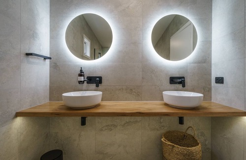 Tootgarook Apartment | La Cabine | Private studio 5 mins Peninsula Hot Springs, Golf, Beaches, Wineries