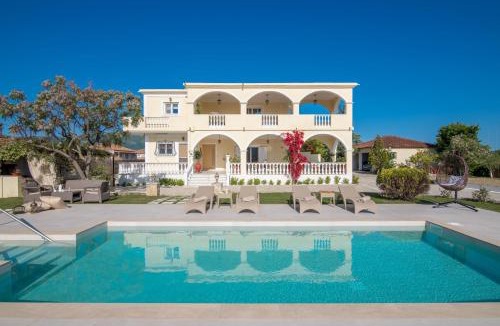 Agrilia House | La Casa Di Nina - Villa with Private Pool, by ZanteWize
