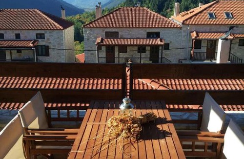 Karpenisi House | La Casa di Pietra