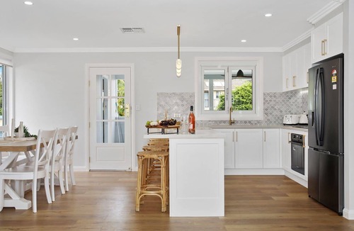 Vincentia Apartment | La Casa ta Santi by Experience Jervis Bay
