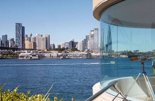 McMahons Point Apartment | La Corniche, what a stunning harbour view